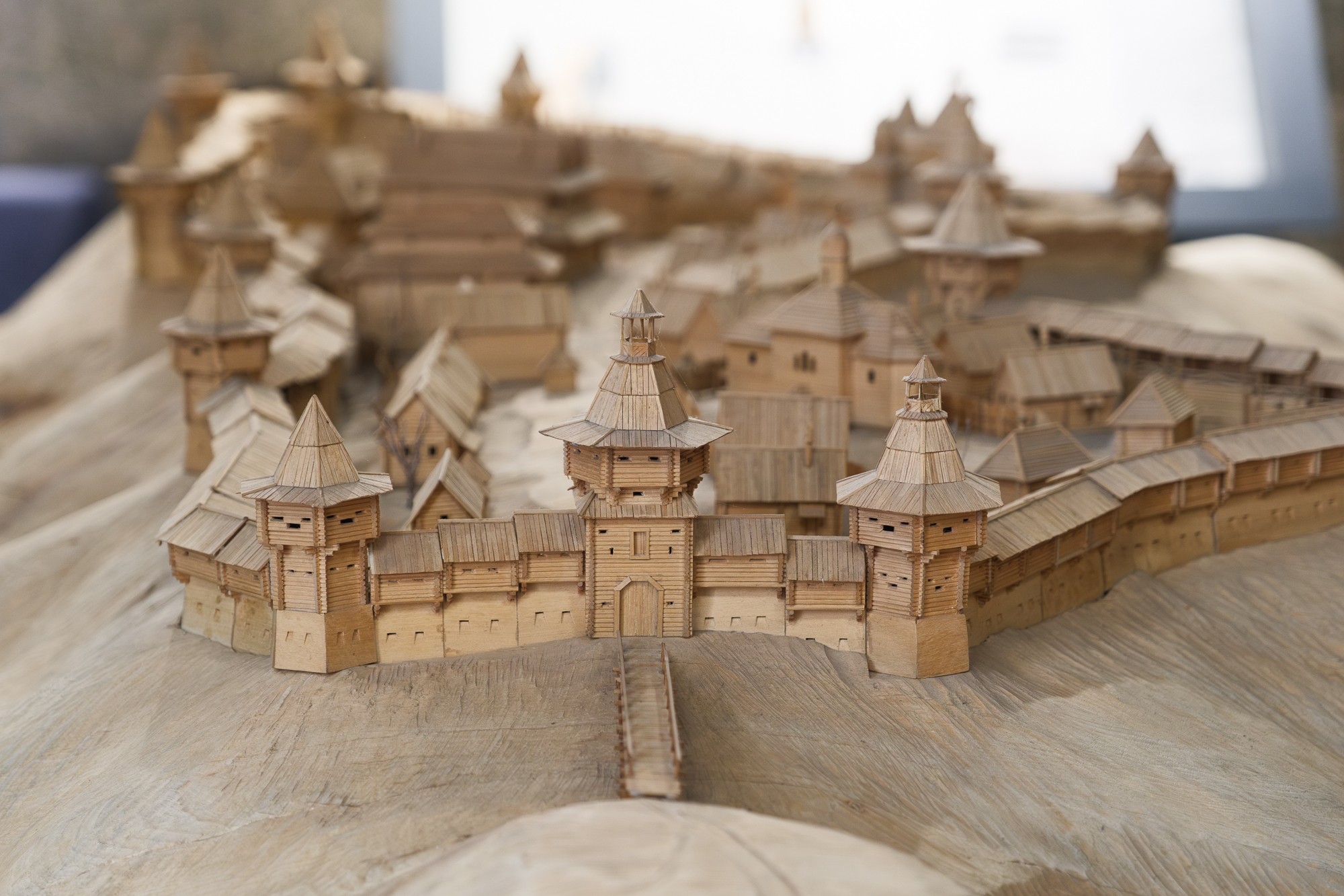 Тінь минулого. Який вигляд мав Київський замок, що височів над Подолом (фото)